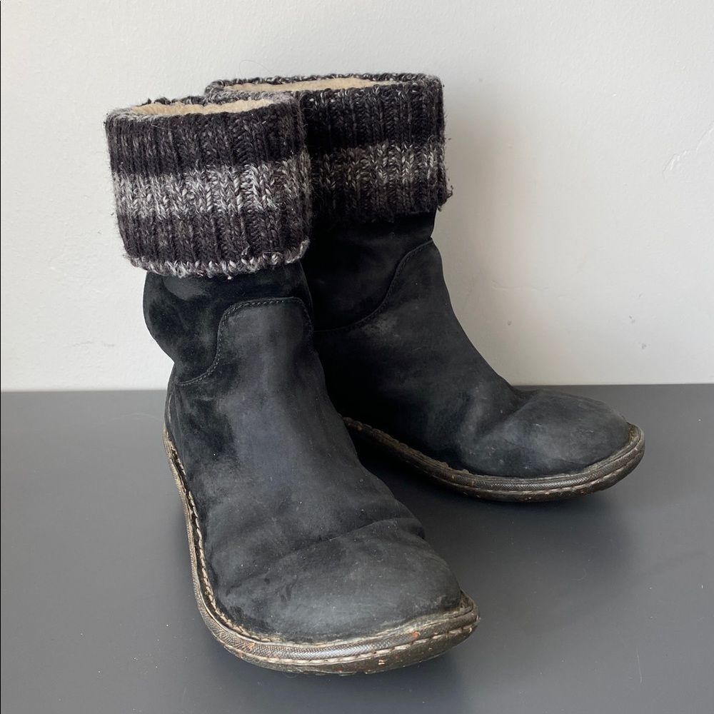 UGG Kaylana black suede boots Women’s 8 Knit Cuf Boho Western Cottage